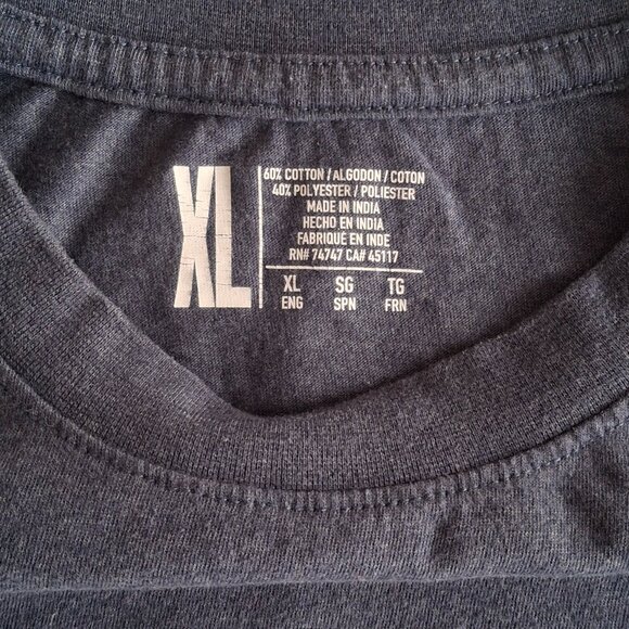 T Shirt Cabela's Sporting Goods An American Tradition US Flag Eagle Size XL - Picture 4 of 6